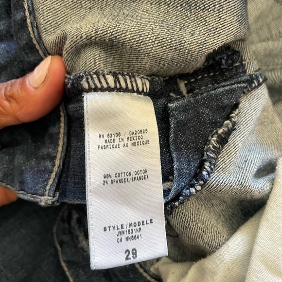 - Guess - Los Angeles - Picture 11 of 11